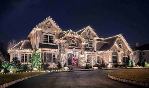 residential Christmas light installation in Oakton